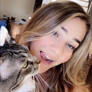 Meet your Posher, Reese